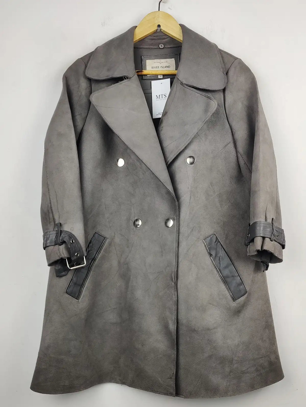 Buy online pre-used pre-loved 100% authentic & Original branded River Island (WC-2608) available in Pakistan. Top international brands avilable.