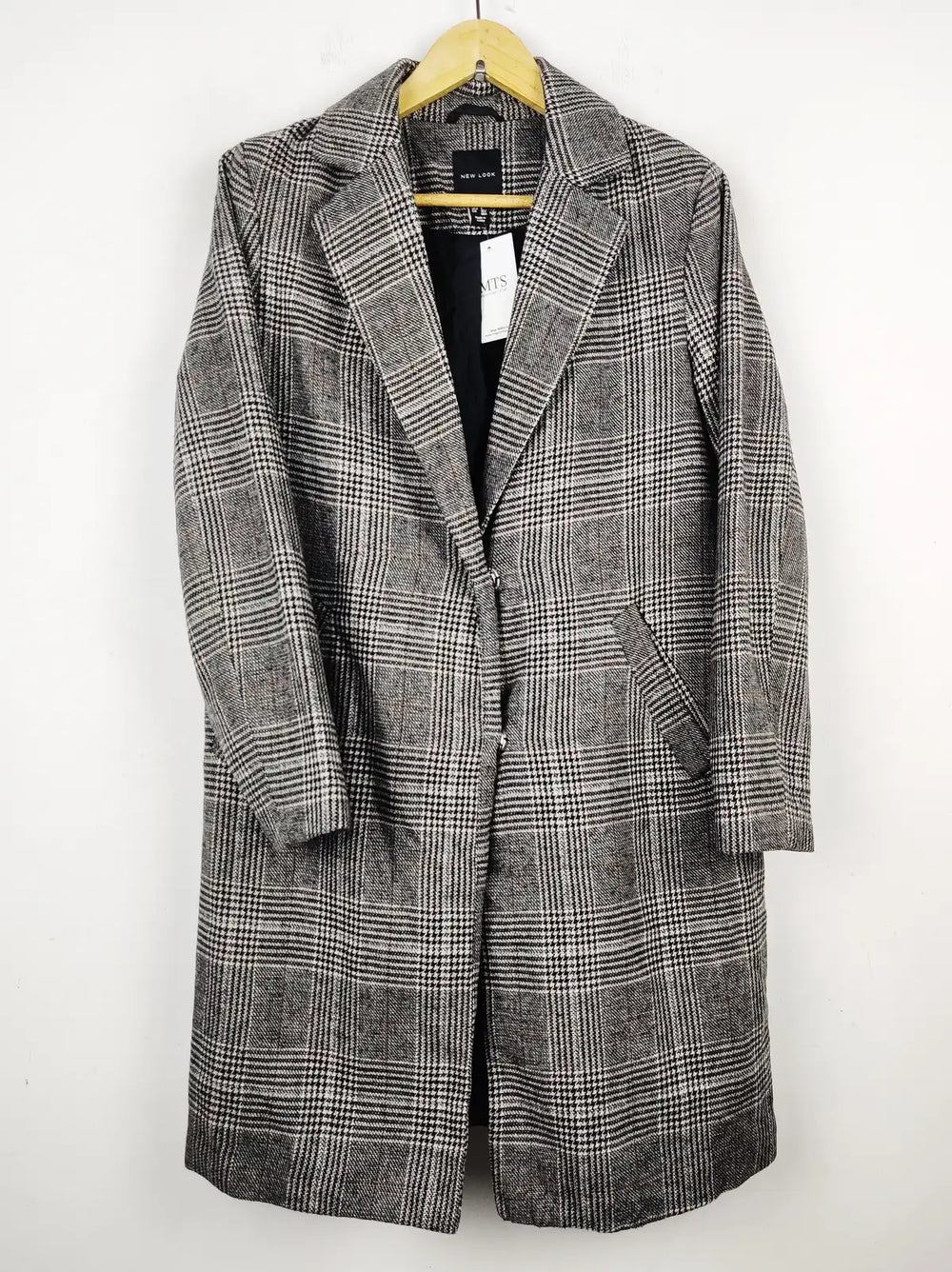 Buy online pre-used pre-loved 100% authentic & Original branded New Look (WC-2636) available in Pakistan. Top international brands avilable.