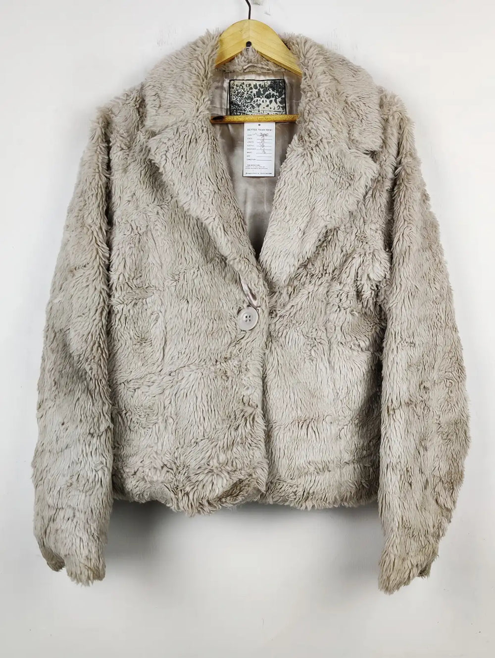 Buy online pre-used pre-loved 100% authentic & Original branded Tammy (WC-2640) available in Pakistan. Top international brands avilable.