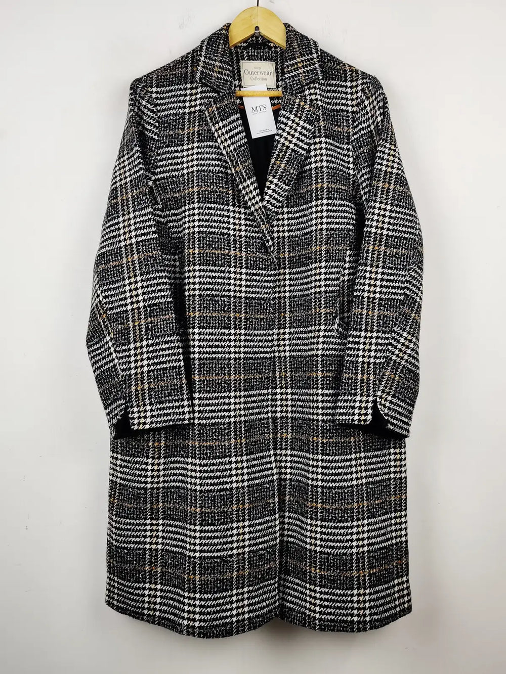 Buy online pre-used pre-loved 100% authentic & Original branded George (WC-2654) available in Pakistan. Top international brands avilable.