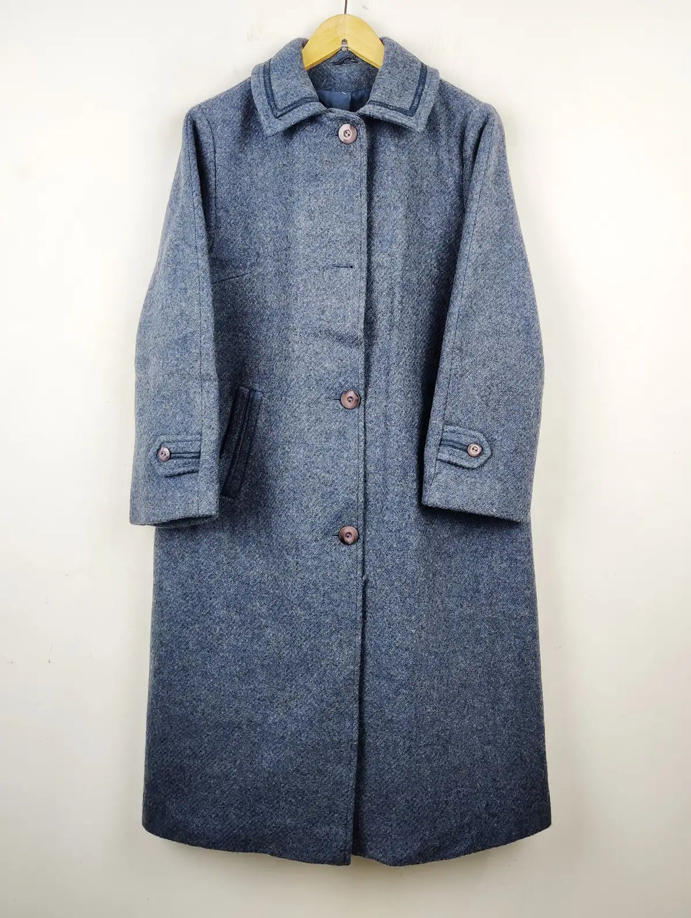 Buy online pre-used pre-loved 100% authentic & Original branded Debenhams (WC-2658) available in Pakistan. Top international brands avilable.