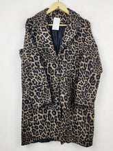 Buy online pre-used pre-loved 100% authentic & Original branded Unknown Brand (WC-2926) available in Pakistan. Top international brands avilable.