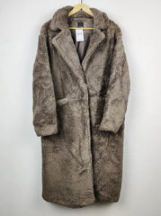 Buy online pre-used pre-loved 100% authentic & Original branded Primark (WC-2937) available in Pakistan. Top international brands avilable.