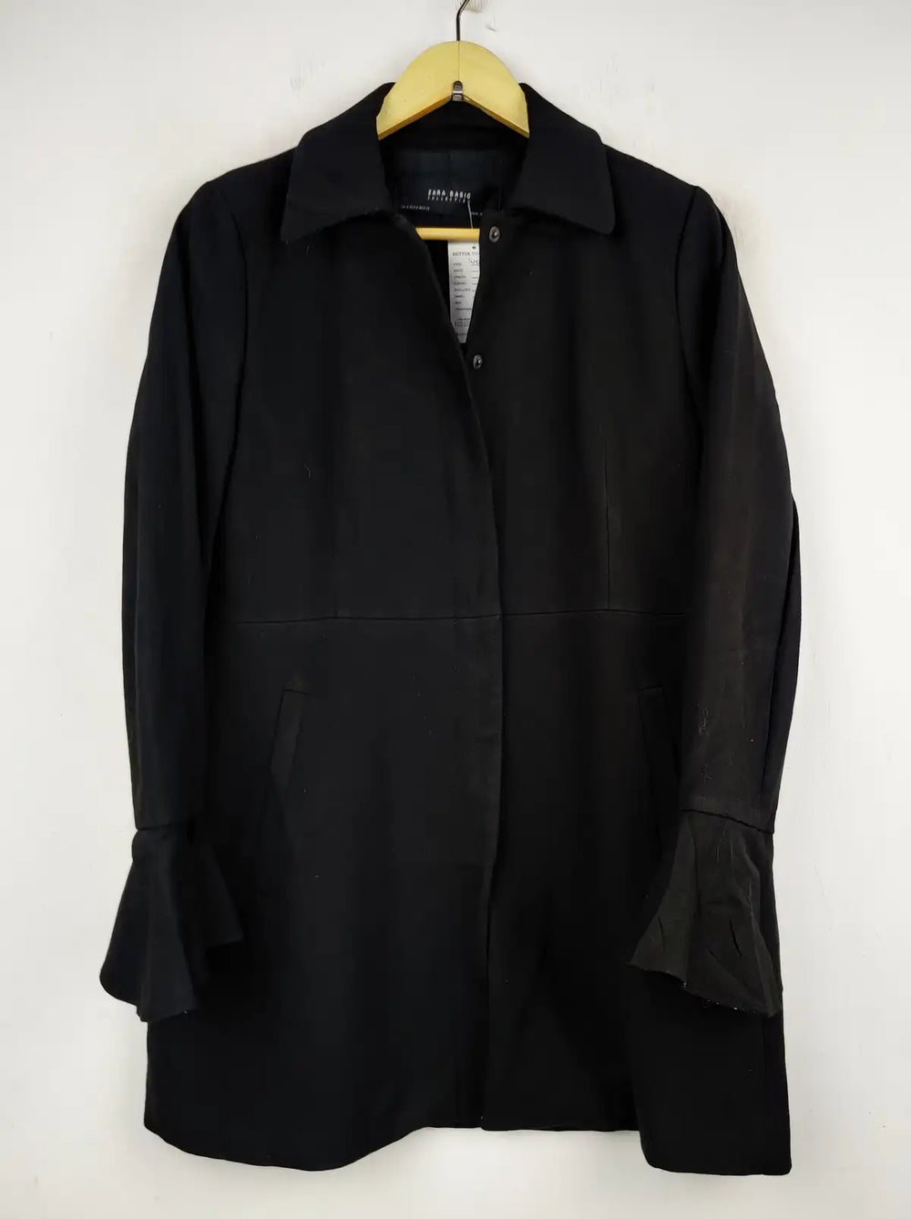 Buy online pre-used pre-loved 100% authentic & Original branded Zara (WC-2986) available in Pakistan. Top international brands avilable.