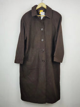 Buy online pre-used pre-loved 100% authentic & Original branded David Barry (WC-3027) available in Pakistan. Top international brands avilable.