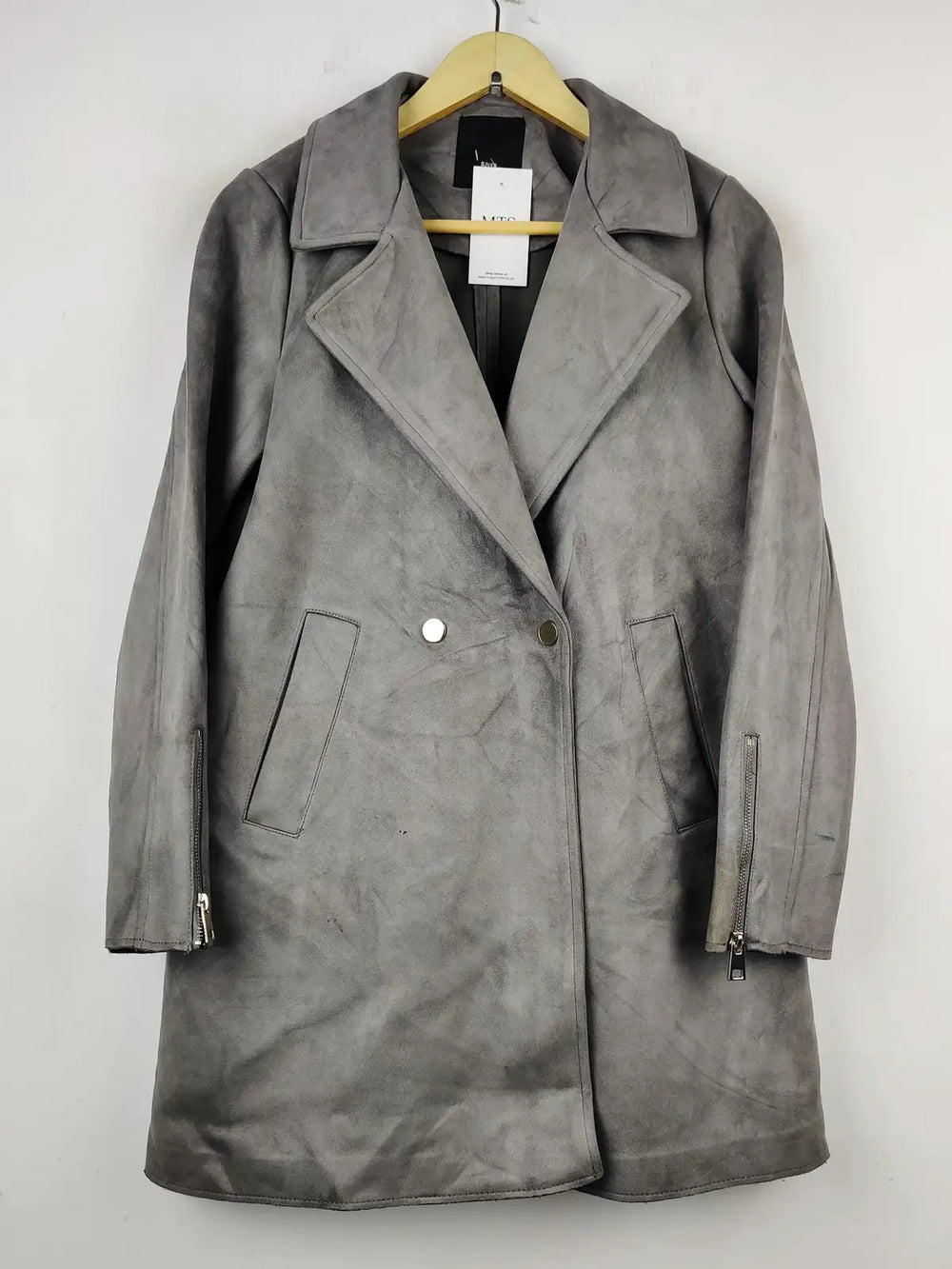 Buy online pre-used pre-loved 100% authentic & Original branded River Island (WC-3084) available in Pakistan. Top international brands avilable.