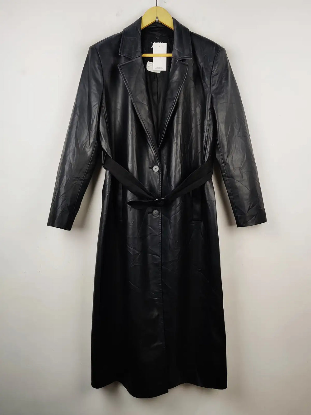 Buy online pre-used pre-loved 100% authentic & Original branded Zara (WC-3101) available in Pakistan. Top international brands avilable.