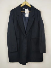 Buy online pre-used pre-loved 100% authentic & Original branded Unknown Brand (WC-3119) available in Pakistan. Top international brands avilable.