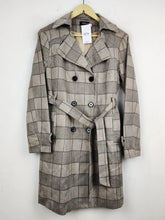 Buy online pre-used pre-loved 100% authentic & Original branded Class (WC-3147) available in Pakistan. Top international brands avilable.