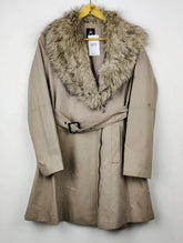 Buy online pre-used pre-loved 100% authentic & Original branded Atmosphere (WC-3152) available in Pakistan. Top international brands avilable.