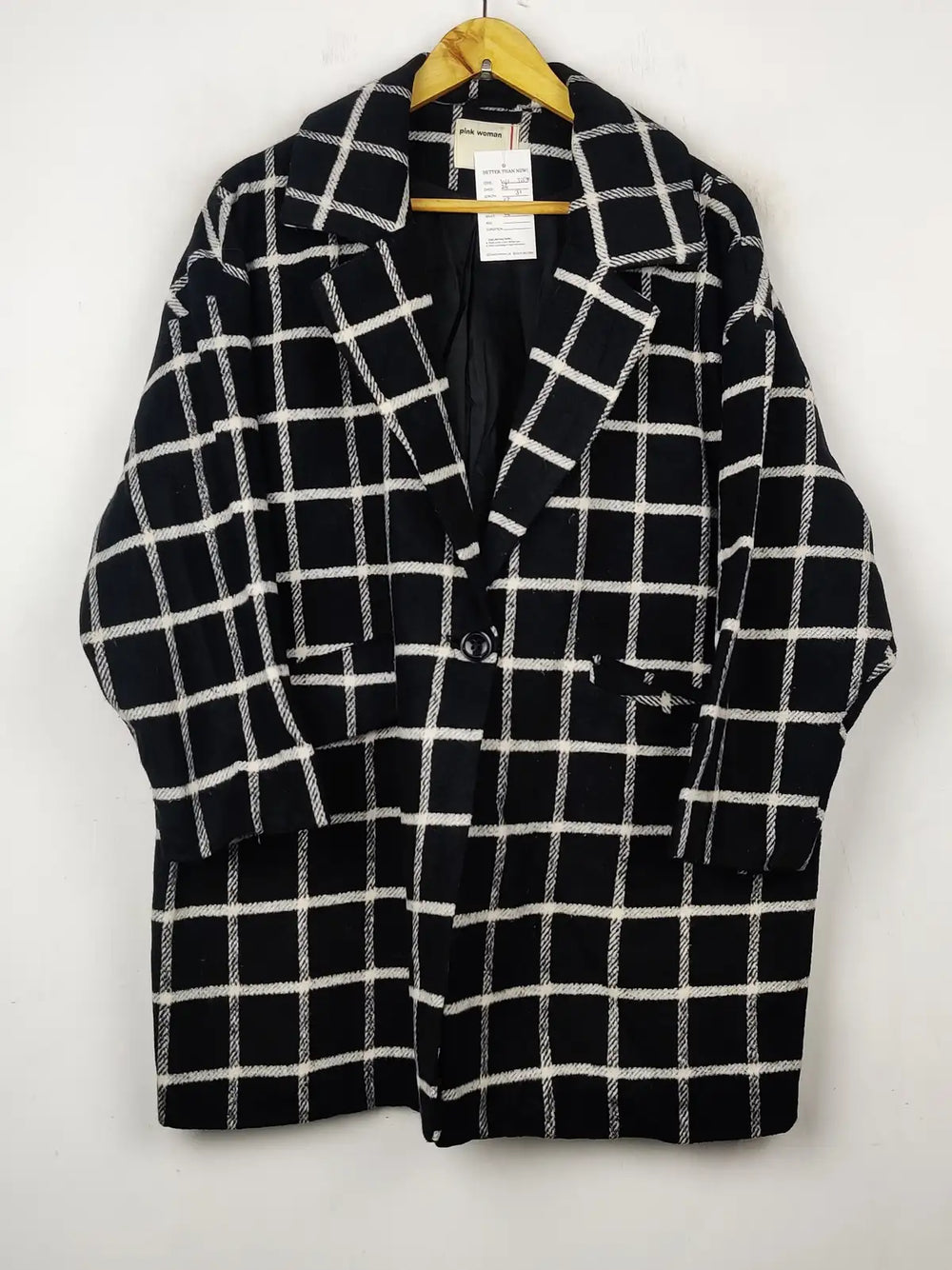 Buy online pre-used pre-loved 100% authentic & Original branded Pink Women (WC-3153) available in Pakistan. Top international brands avilable.