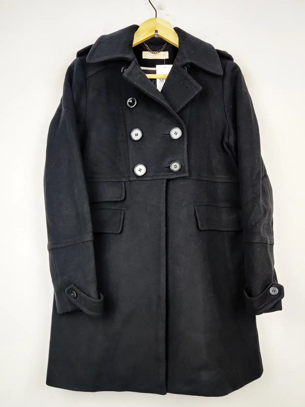 Buy online pre-used pre-loved 100% authentic & Original branded Whistles (WC-3198) available in Pakistan. Top international brands avilable.