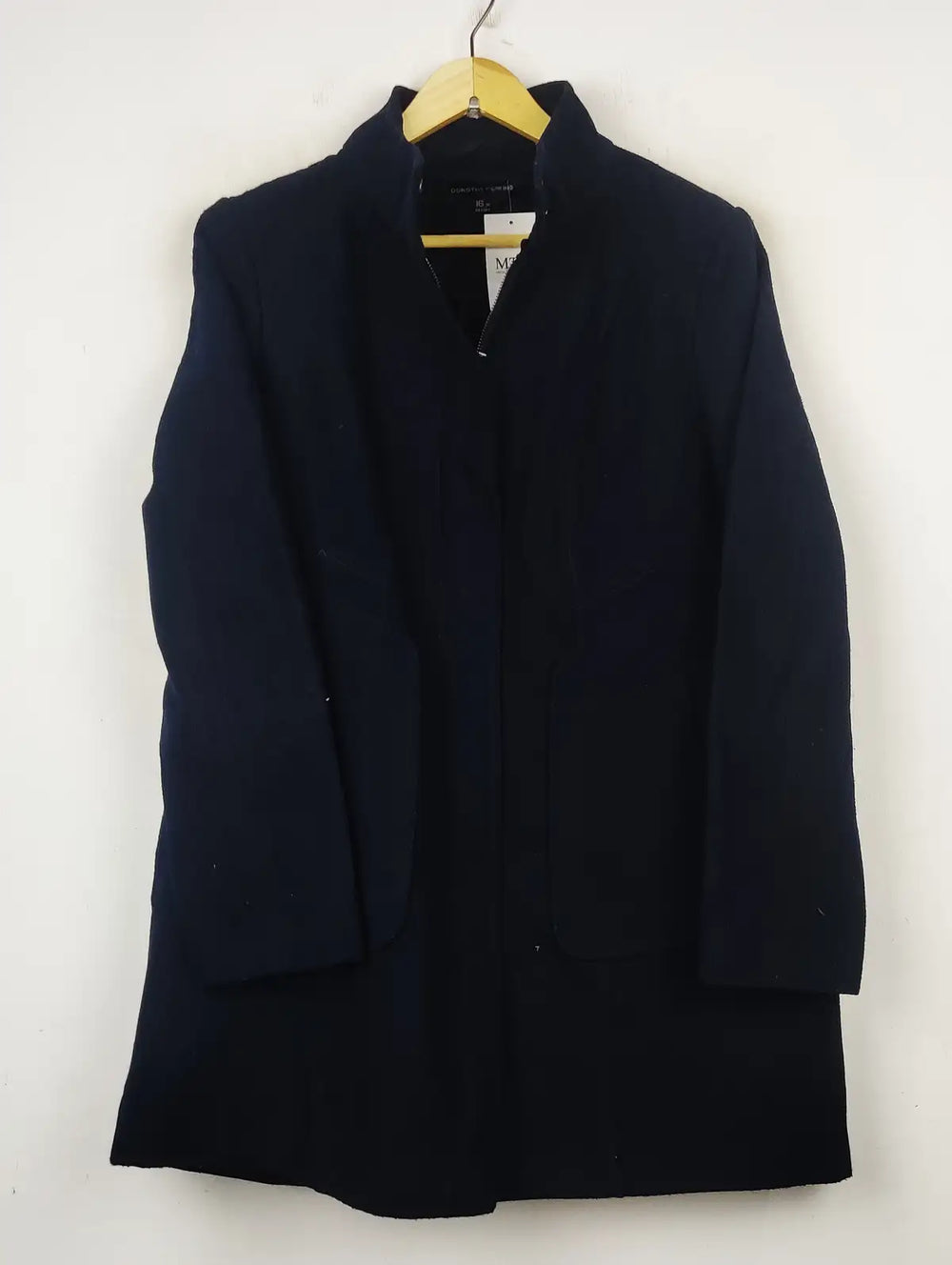 Buy online pre-used pre-loved 100% authentic & Original branded Dorothy Perkins (WC-3222) available in Pakistan. Top international brands avilable.