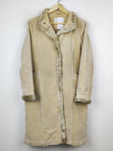 Buy online pre-used pre-loved 100% authentic & Original branded Classics (WC-3230) available in Pakistan. Top international brands avilable.