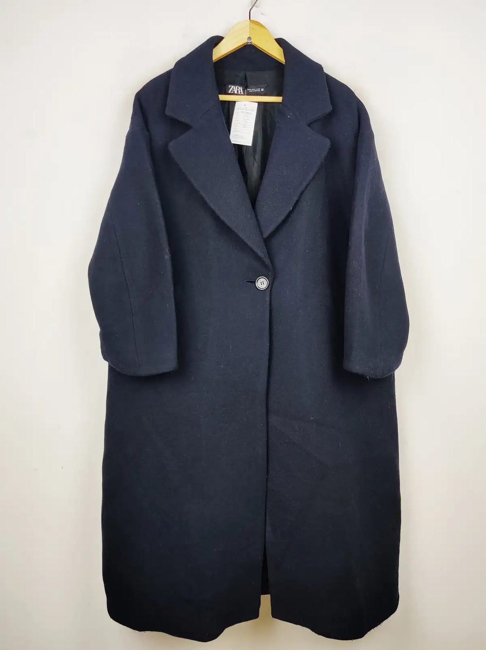 Buy online pre-used pre-loved 100% authentic & Original branded Zara (WC-3278) available in Pakistan. Top international brands avilable.