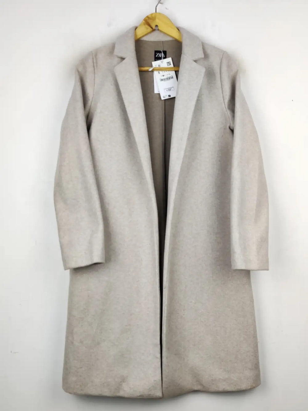 Buy online pre-used pre-loved 100% authentic & Original branded Zara (WC-3396) available in Pakistan. Top international brands avilable.