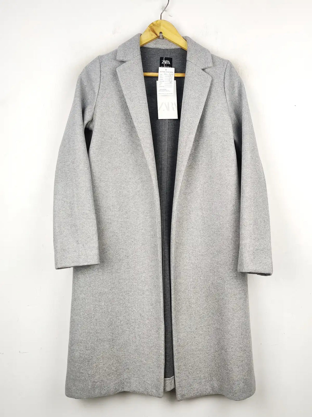 Buy online pre-used pre-loved 100% authentic & Original branded Zara (WC-3398) available in Pakistan. Top international brands avilable.