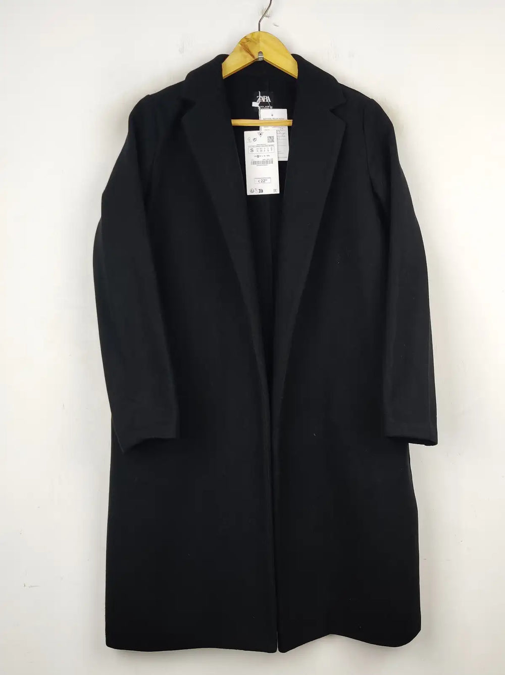 Buy online pre-used pre-loved 100% authentic & Original branded Zara (WC-3425) available in Pakistan. Top international brands avilable.