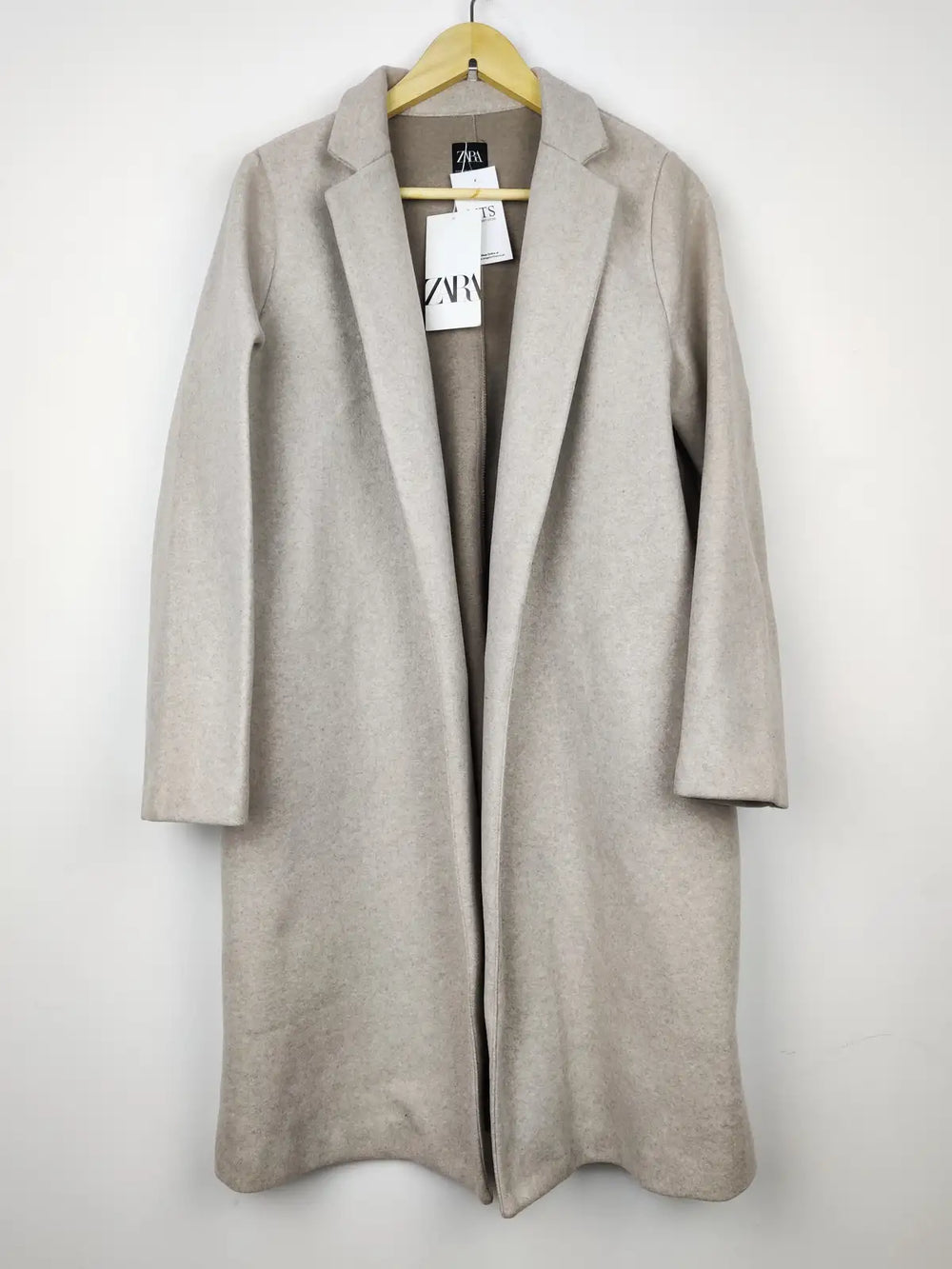 Buy online pre-used pre-loved 100% authentic & Original branded Zara (WC-3456) available in Pakistan. Top international brands avilable.