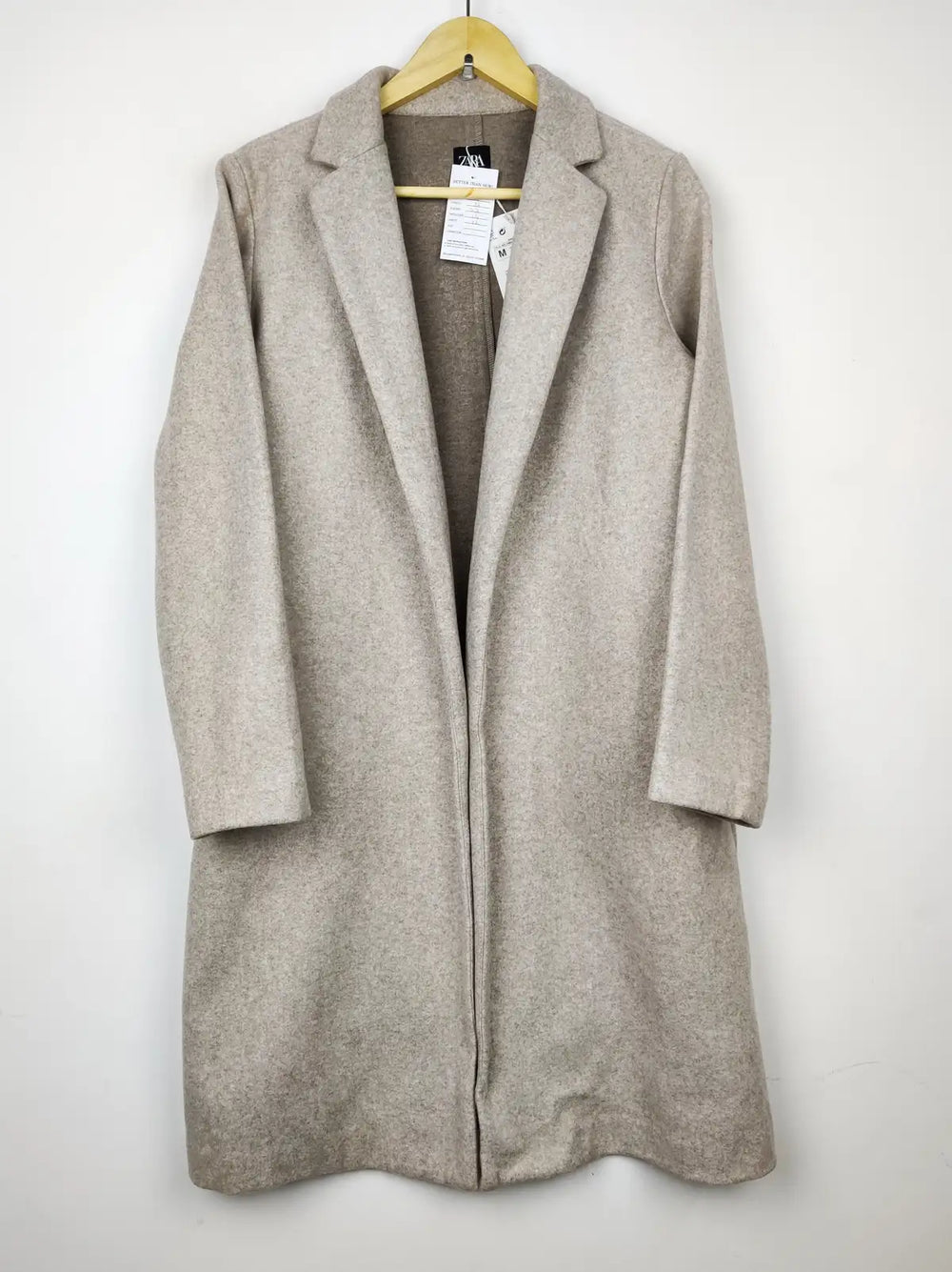 Buy online pre-used pre-loved 100% authentic & Original branded Zara (WC-3464) available in Pakistan. Top international brands avilable.