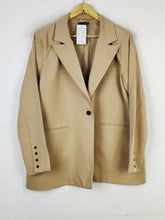 Buy online pre-used pre-loved 100% authentic & Original branded Pretty Little Things (WC-3648) available in Pakistan. Top international brands avilable.