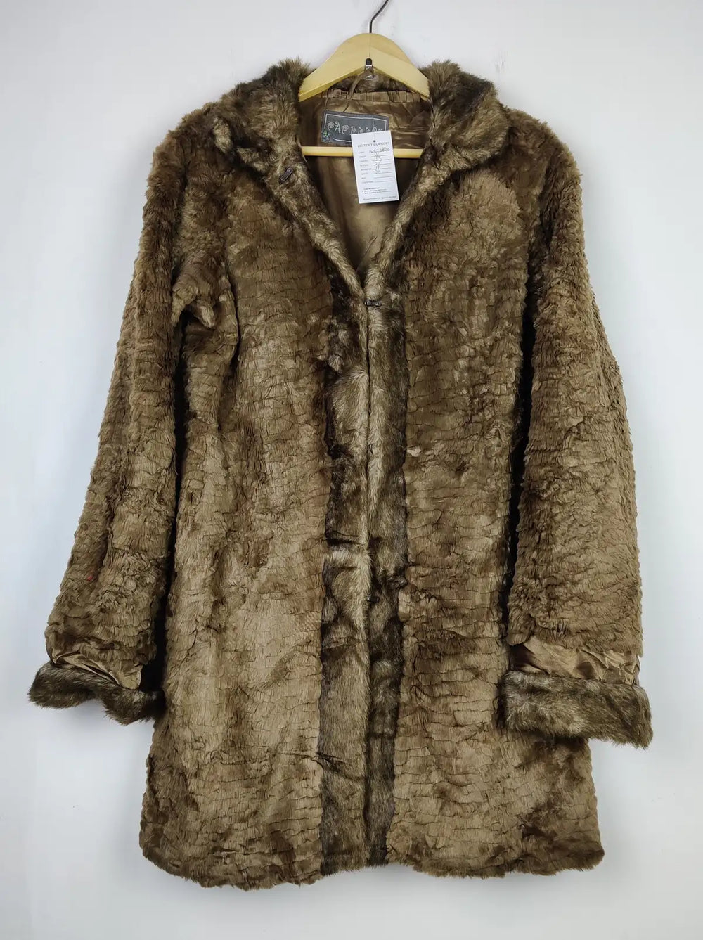 Buy online pre-used pre-loved 100% authentic & Original branded Papillon (WC-3802) available in Pakistan. Top international brands avilable.