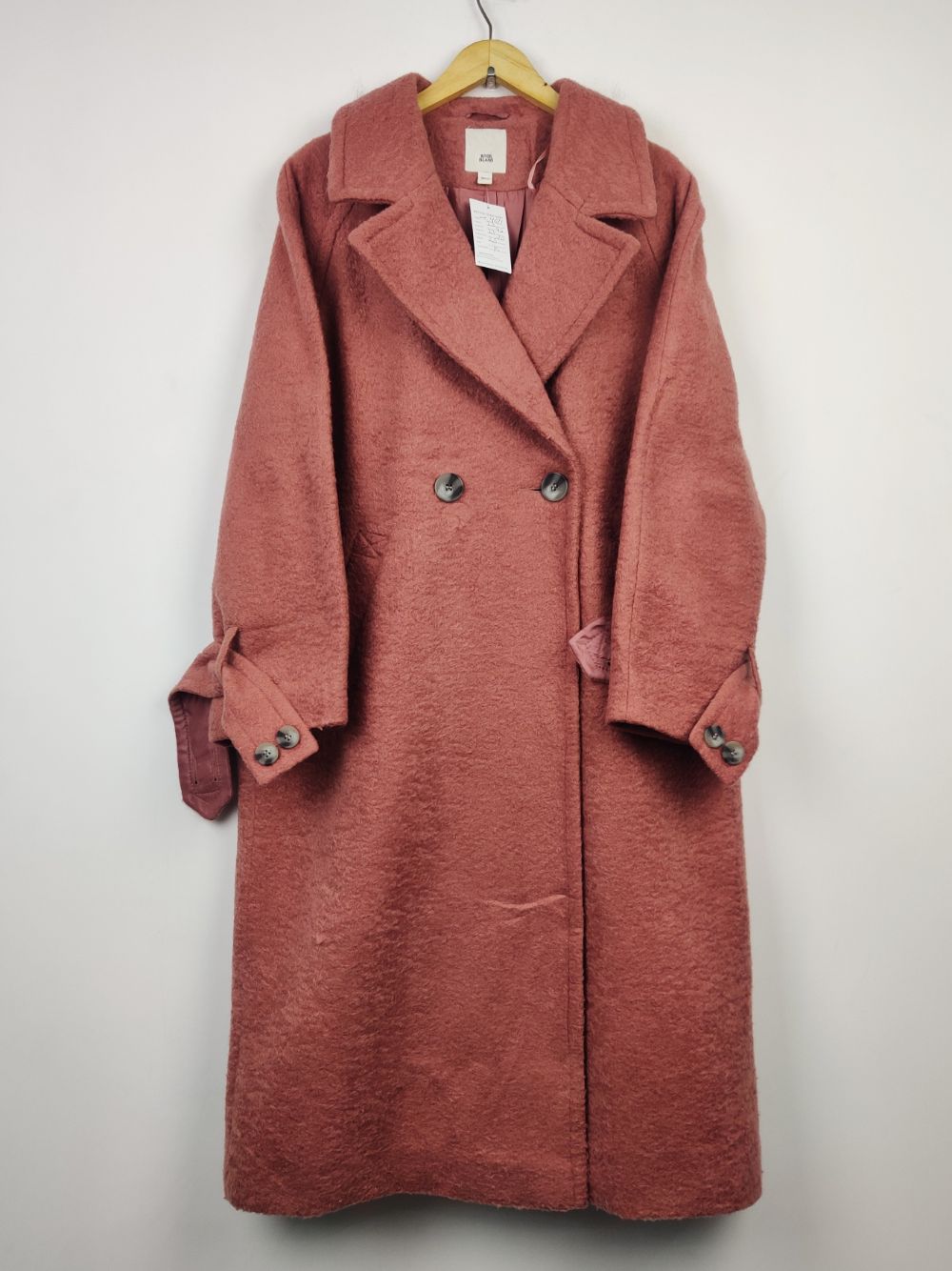 River Island (WC-4671)