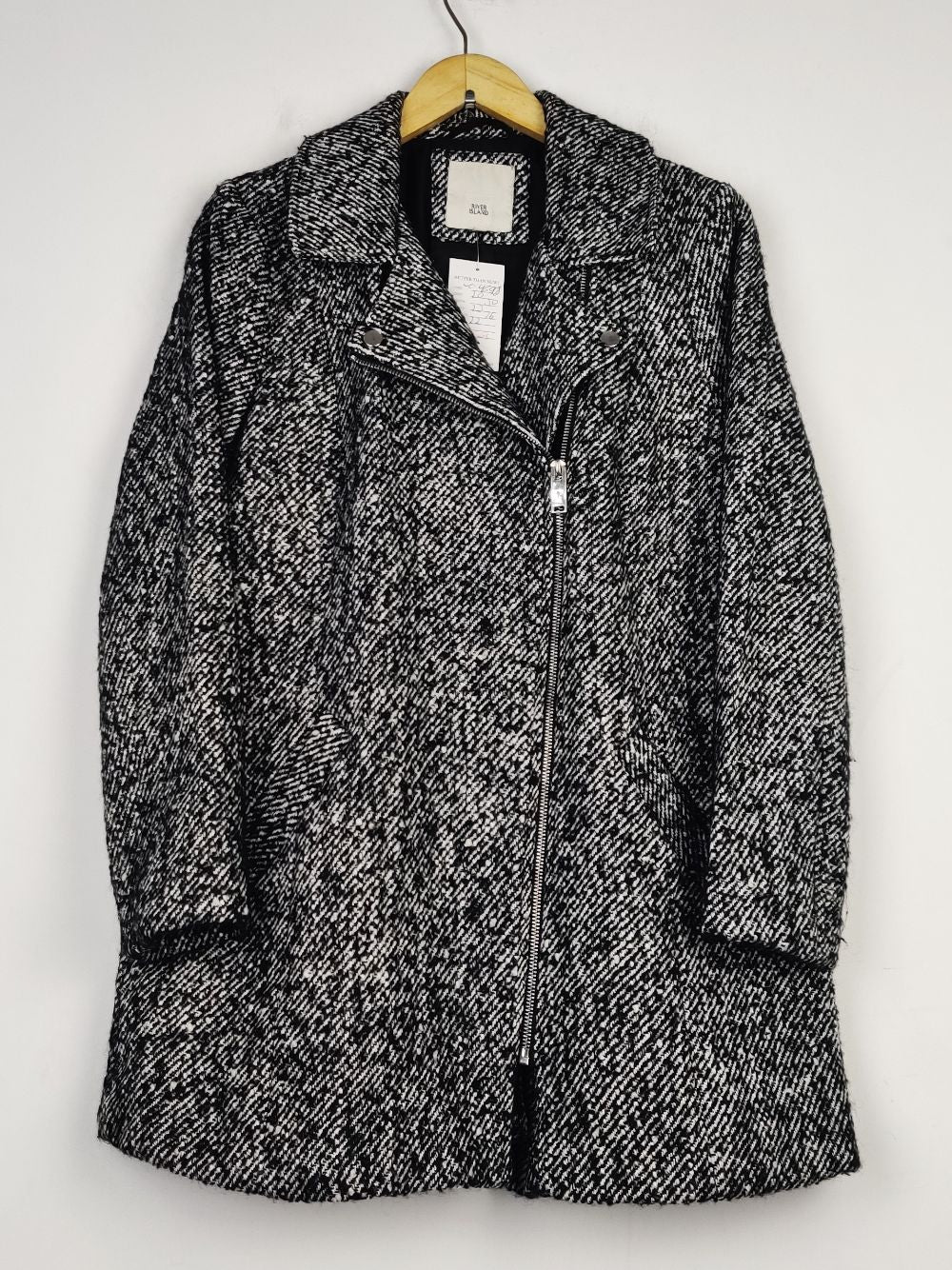 River Island (WC-4698)