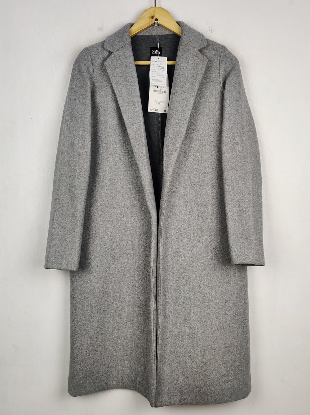 Buy online pre-used pre-loved 100% authentic & Original branded Zara (WC-4712) available in Pakistan. Top international brands avilable.