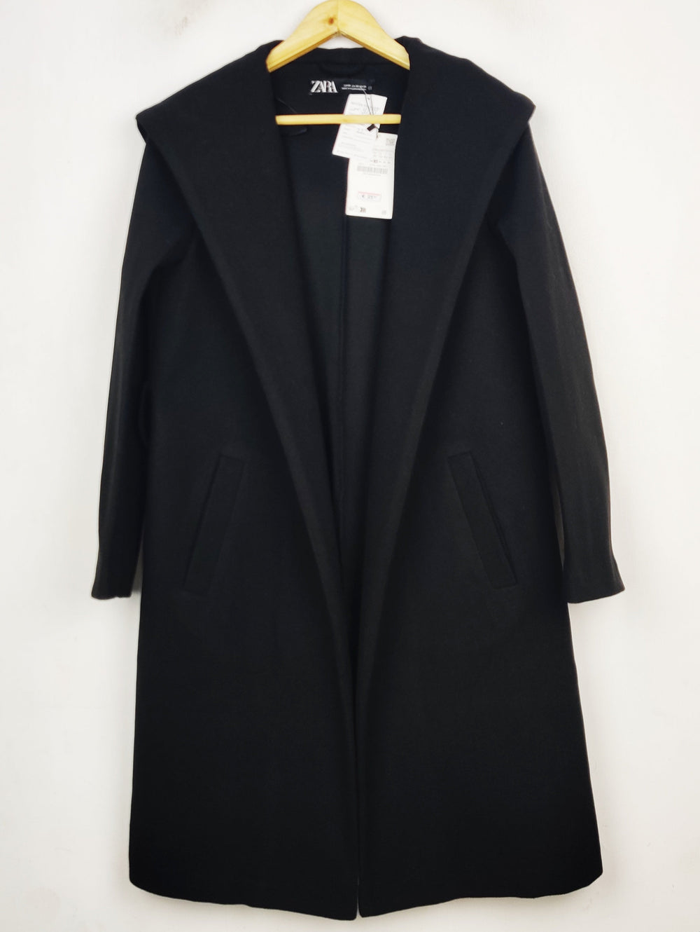 Buy online pre-used pre-loved 100% authentic & Original branded Zara (WC-4723) available in Pakistan. Top international brands avilable.