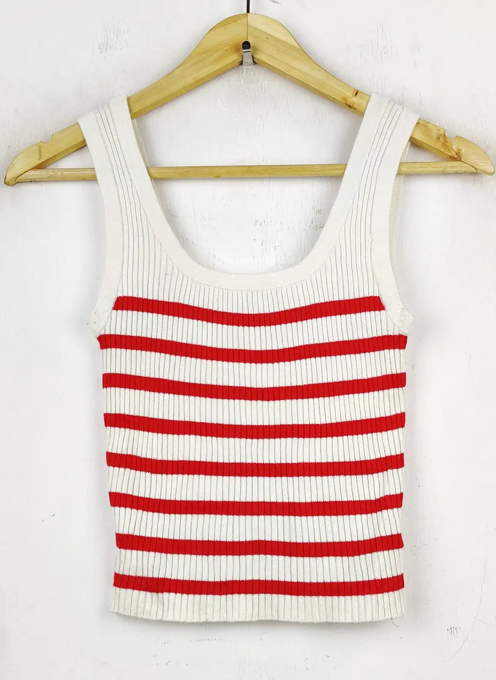 Buy online pre-used pre-loved 100% authentic & Original branded H&M (WCT-1014) available in Pakistan. Top international brands avilable.