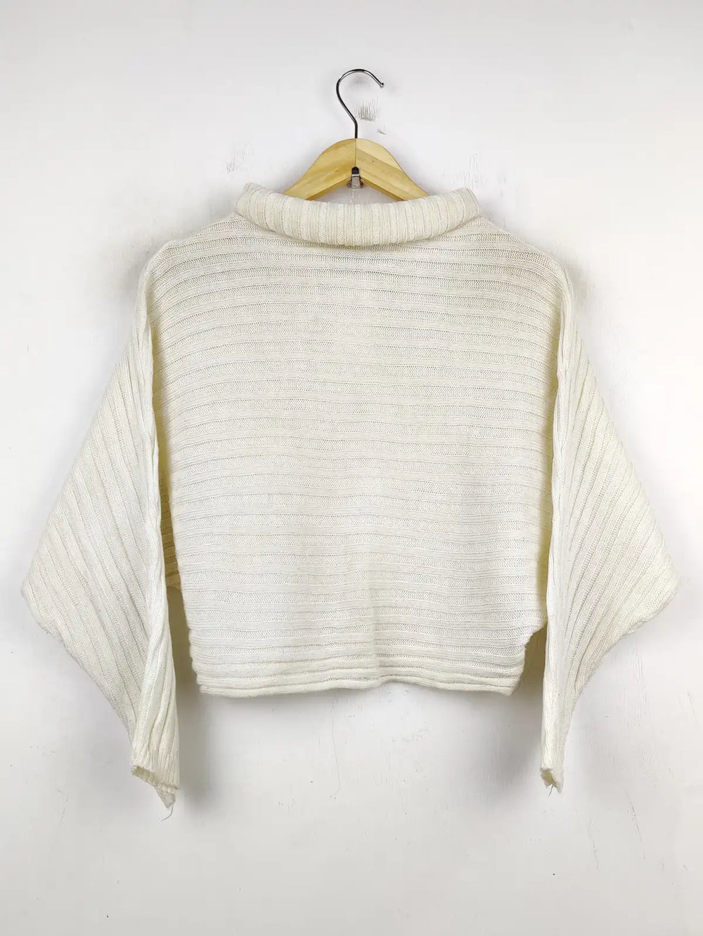 Buy online pre-used pre-loved 100% authentic & Original branded I-X London (WCT-1082) available in Pakistan. Top international brands avilable.