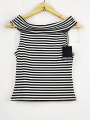 Buy online pre-used pre-loved 100% authentic & Original branded Pieces (WCT-1102) available in Pakistan. Top international brands avilable.