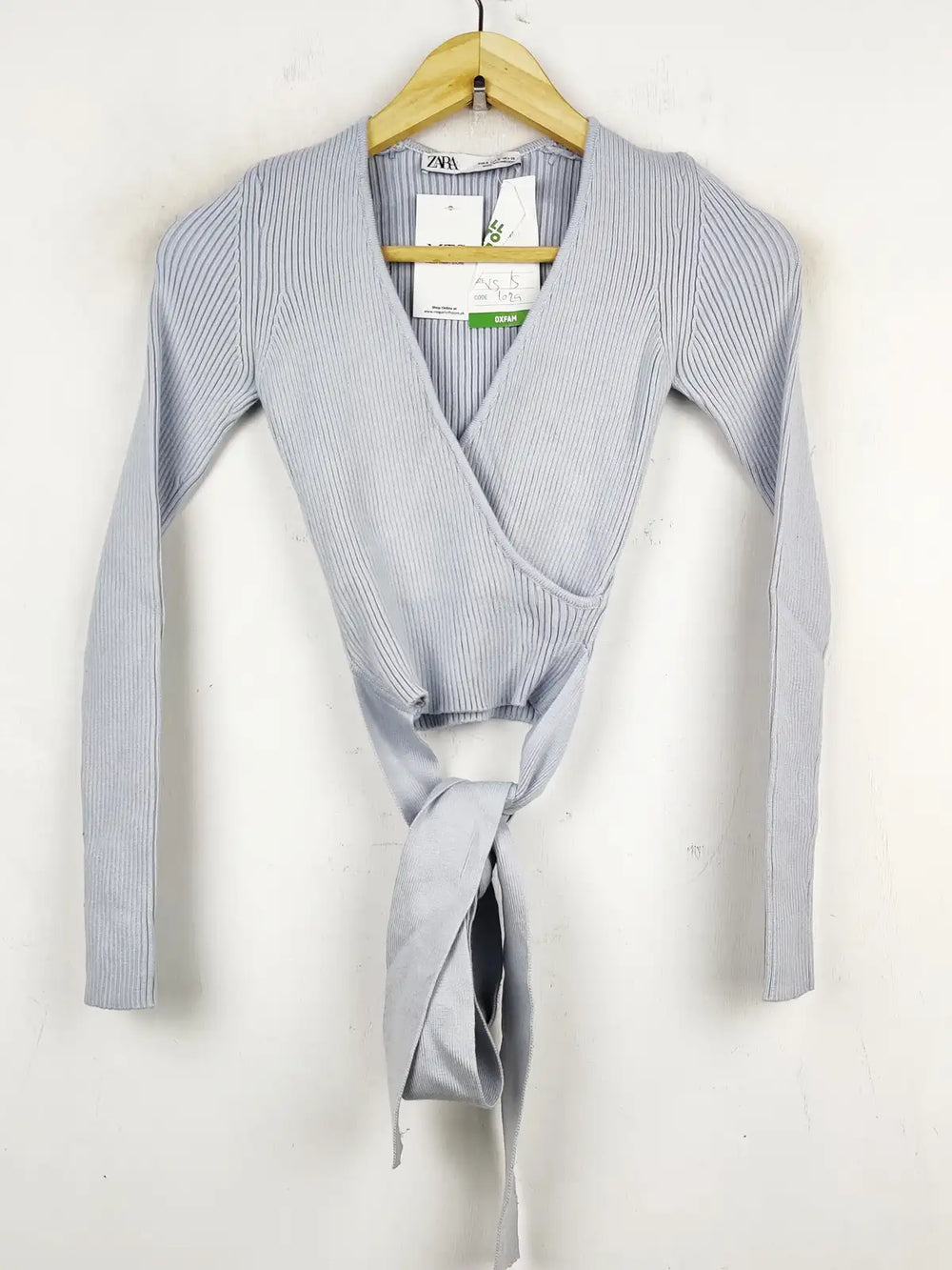 Buy online pre-used pre-loved 100% authentic & Original branded Zara (WCT-1143) available in Pakistan. Top international brands avilable.