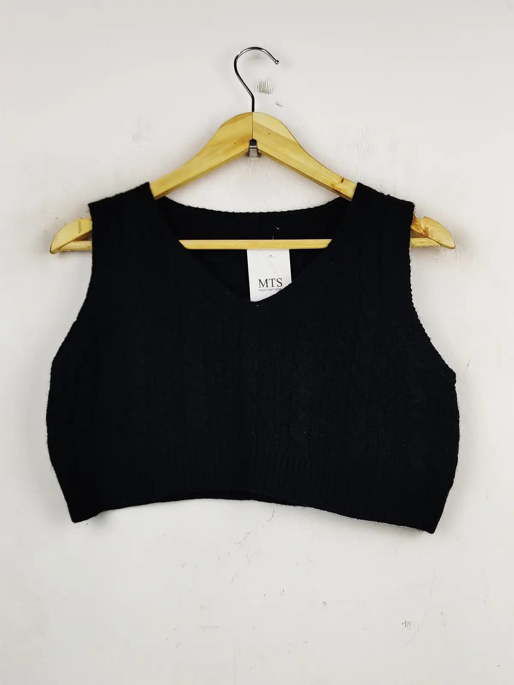 Buy online pre-used pre-loved 100% authentic & Original branded Shein (WCT-1164) available in Pakistan. Top international brands avilable.