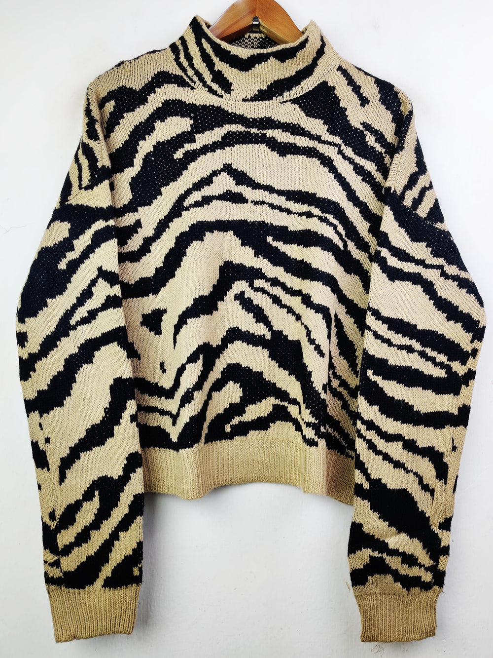 Buy online pre-used pre-loved 100% authentic & Original branded Shein (WCT-130) available in Pakistan. Top international brands avilable.