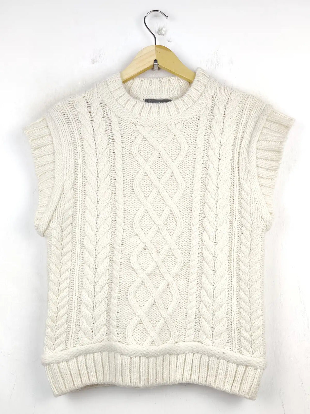 Buy online pre-used pre-loved 100% authentic & Original branded Primark (WCT-1313) available in Pakistan. Top international brands avilable.