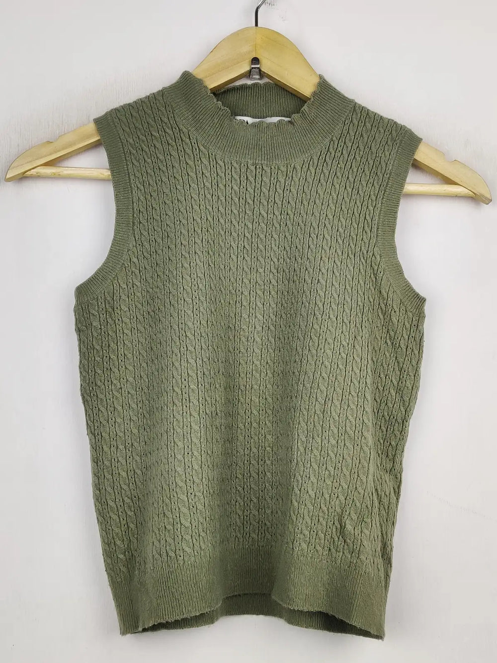 Buy online pre-used pre-loved 100% authentic & Original branded Zara (WCT-1490) available in Pakistan. Top international brands avilable.