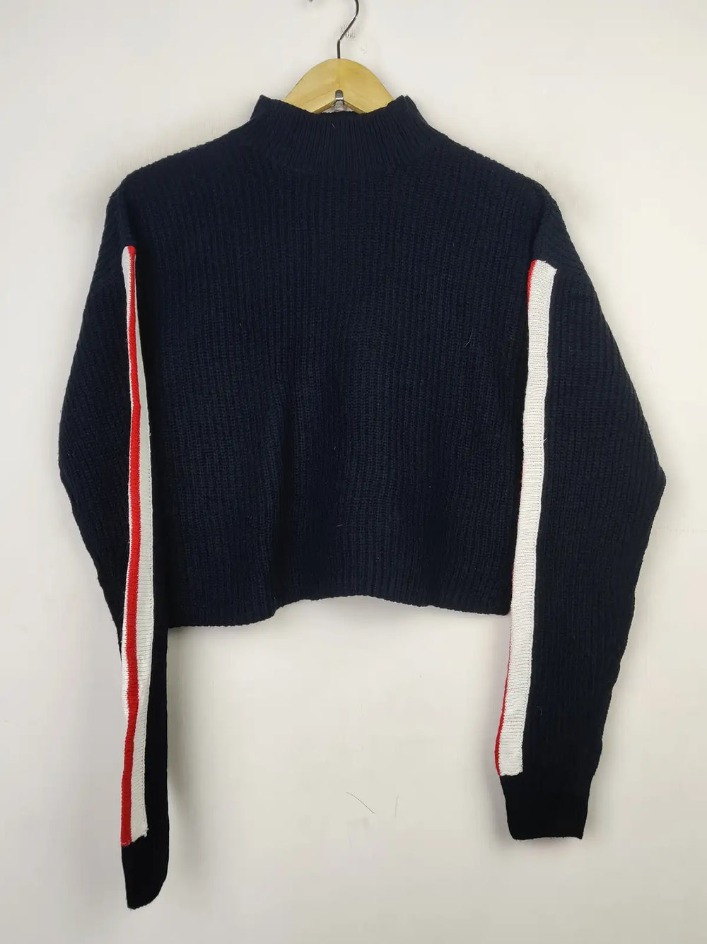 Buy online pre-used pre-loved 100% authentic & Original branded H&M (WCT-1539) available in Pakistan. Top international brands avilable.