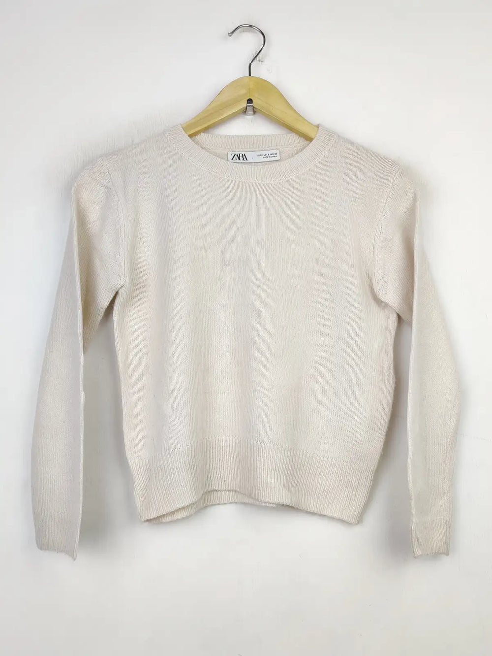 Buy online pre-used pre-loved 100% authentic & Original branded Zara (WCT-1558) available in Pakistan. Top international brands avilable.