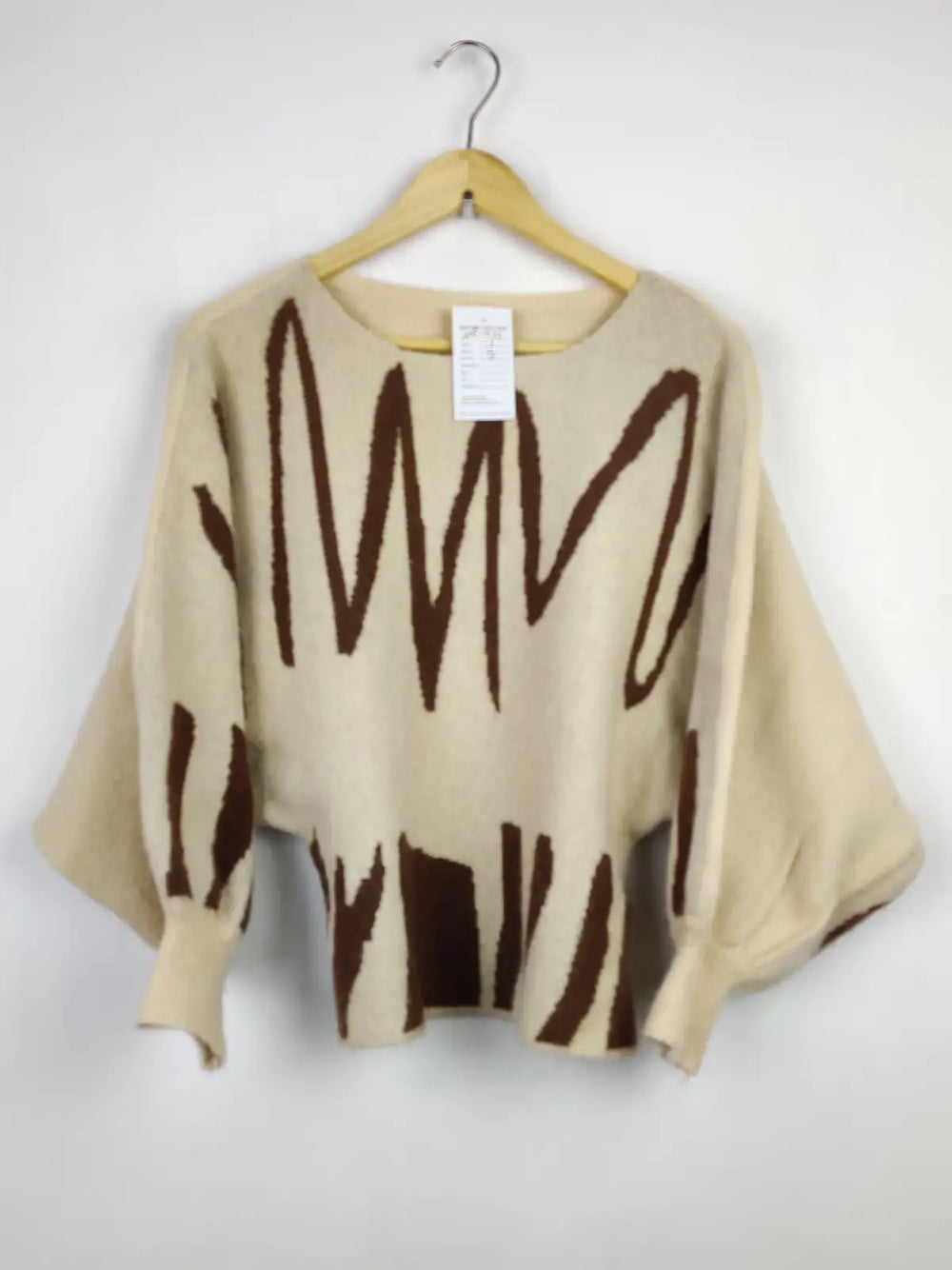 Buy online pre-used pre-loved 100% authentic & Original branded Unknown Brand (WCT-1938) available in Pakistan. Top international brands avilable.