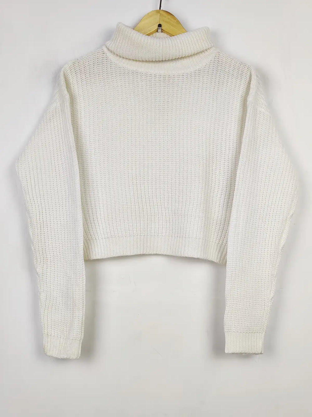 Buy online pre-used pre-loved 100% authentic & Original branded Boohoo (WCT-1981) available in Pakistan. Top international brands avilable.