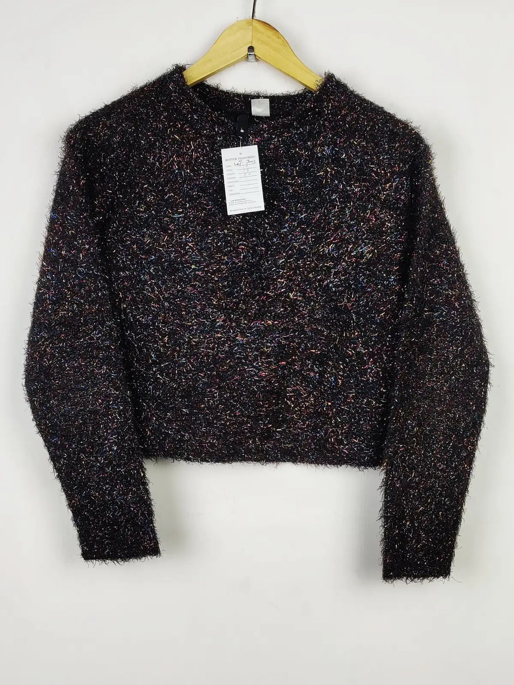 Buy online pre-used pre-loved 100% authentic & Original branded H&M (WCT-2003) available in Pakistan. Top international brands avilable.