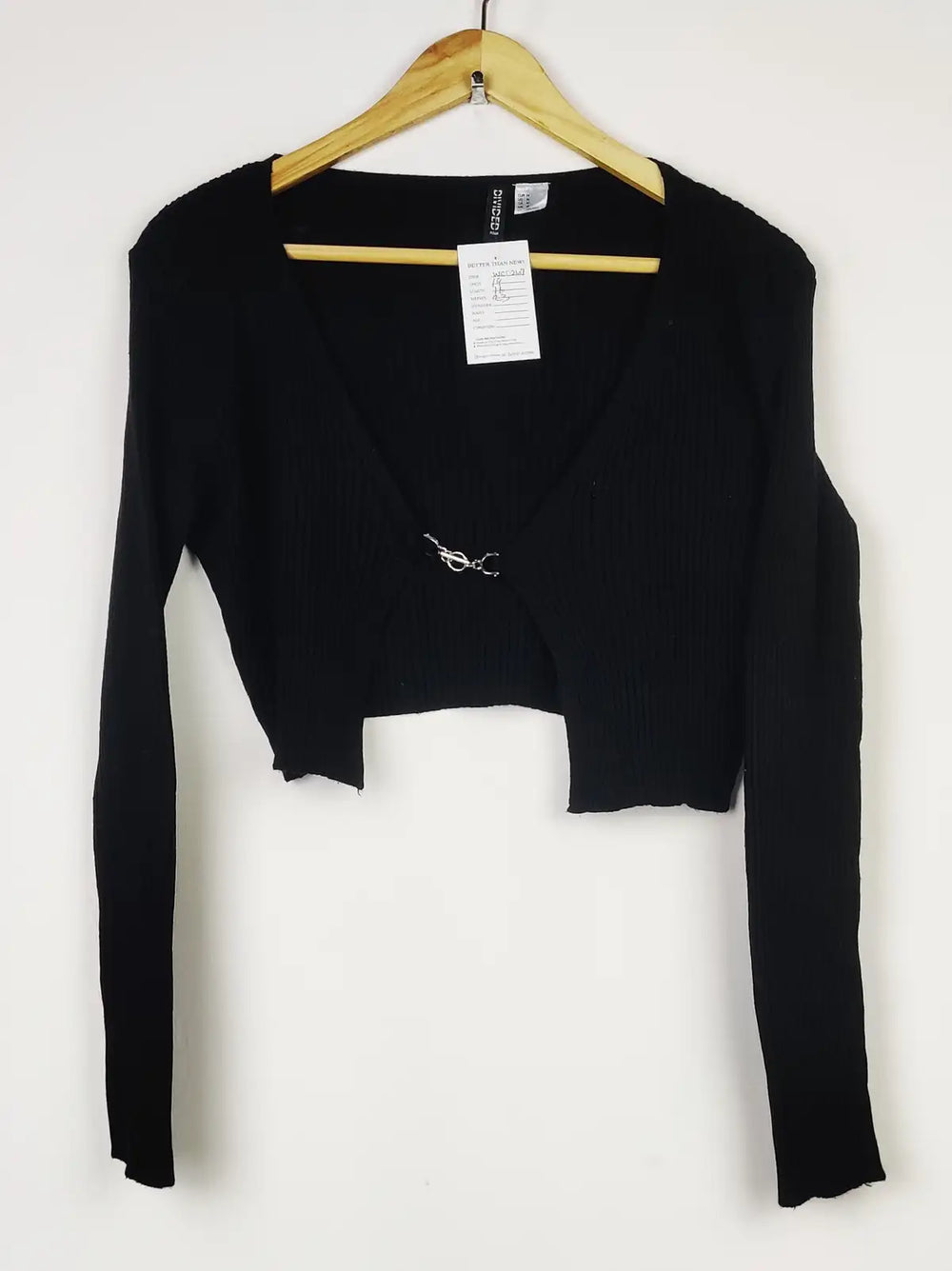 Buy online pre-used pre-loved 100% authentic & Original branded H&M (WCT-2107) available in Pakistan. Top international brands avilable.