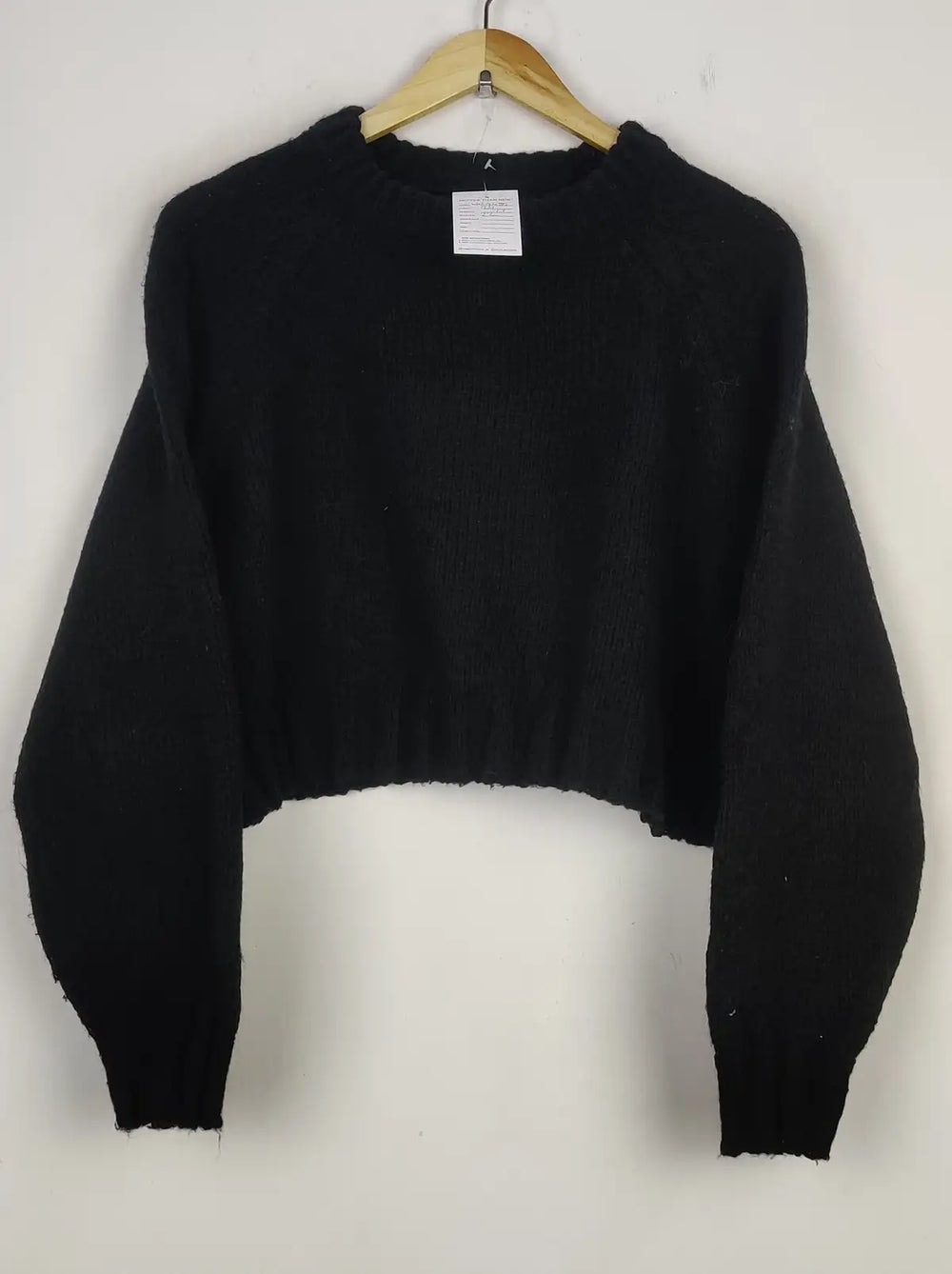 Buy online pre-used pre-loved 100% authentic & Original branded Unknown Brand (WCT-2435) available in Pakistan. Top international brands avilable.