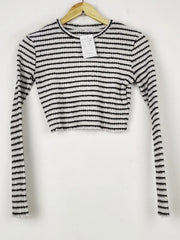 Buy online pre-used pre-loved 100% authentic & Original branded Bershka (WCT-2721) available in Pakistan. Top international brands avilable.