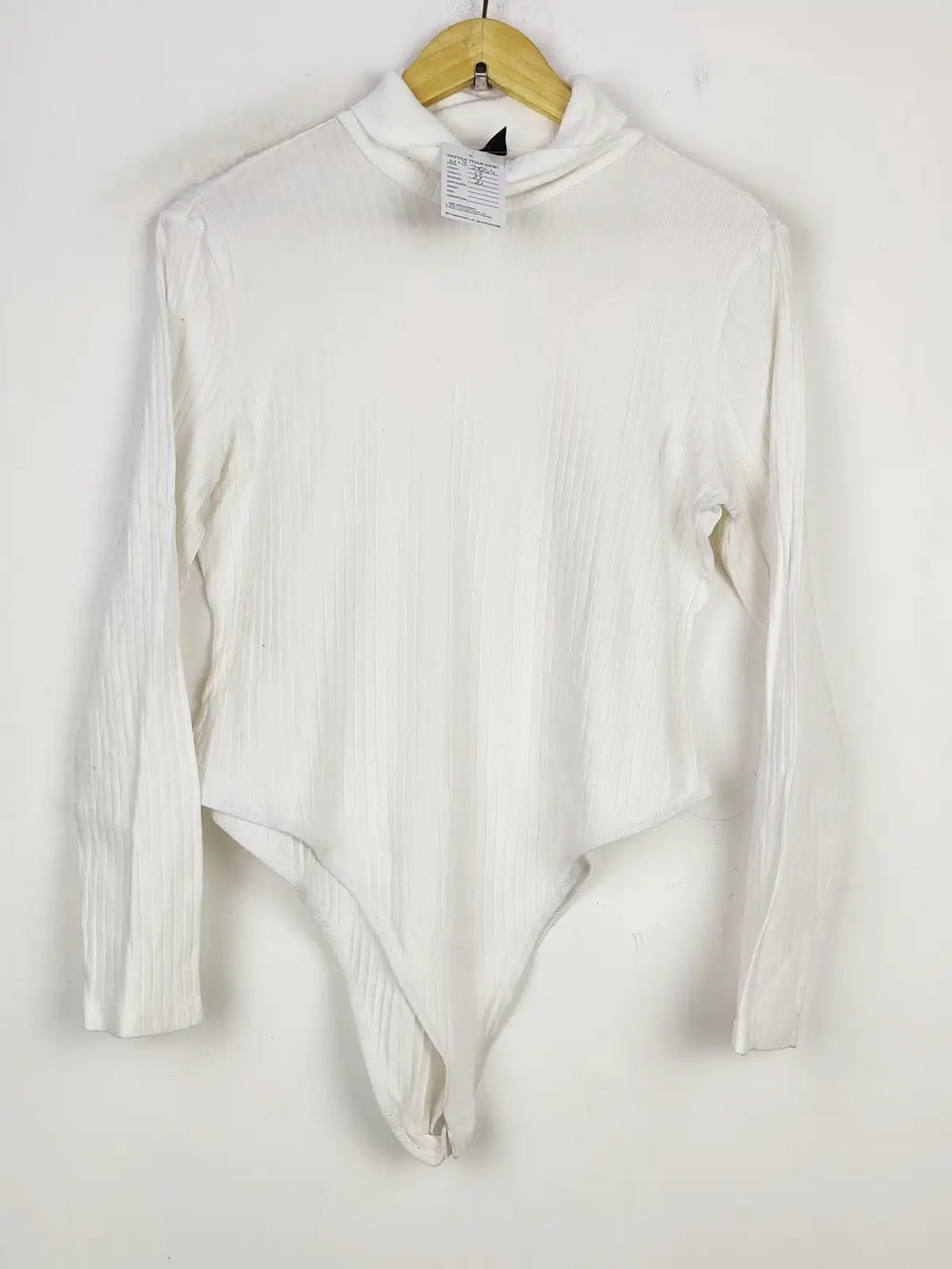 Buy online pre-used pre-loved 100% authentic & Original branded Shein (WCT-2854) available in Pakistan. Top international brands avilable.