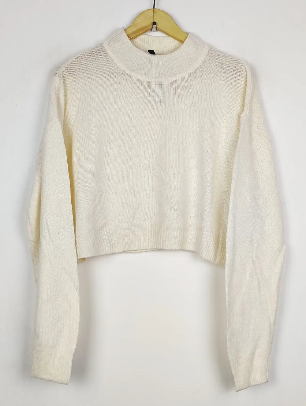 Buy online pre-used pre-loved 100% authentic & Original branded H&M (WCT-3031) available in Pakistan. Top international brands avilable.