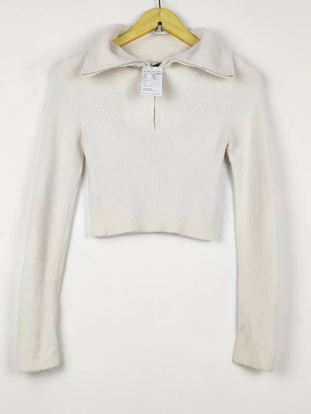 Buy online pre-used pre-loved 100% authentic & Original branded Bershka (WCT-3224) available in Pakistan. Top international brands avilable.