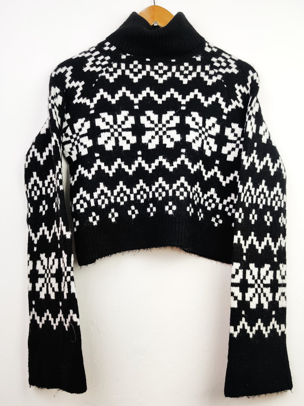 Buy online pre-used pre-loved 100% authentic & Original branded H&M (WCT-323) available in Pakistan. Top international brands avilable.